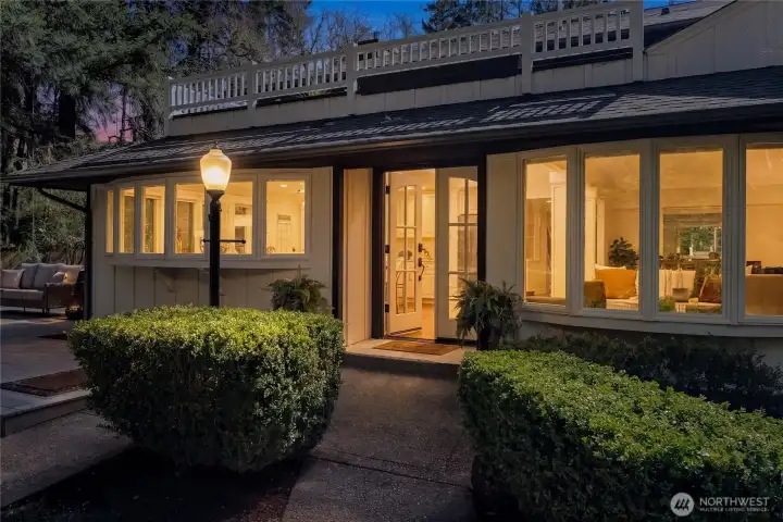 Front entry way, made private by mature landscaping
