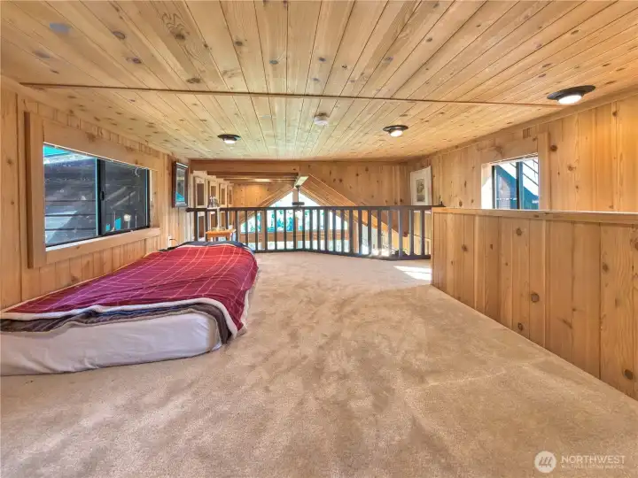 Loft has room for 2 queens or 3 twins