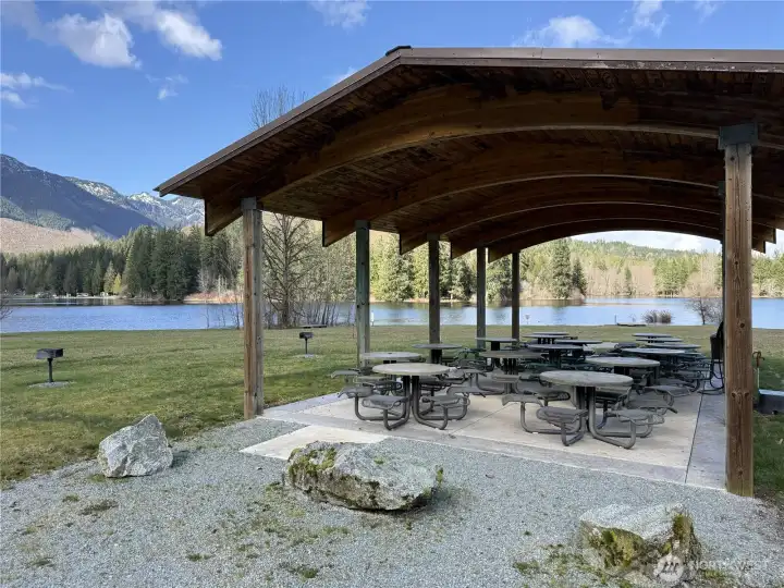 picnic/bbq area at lake