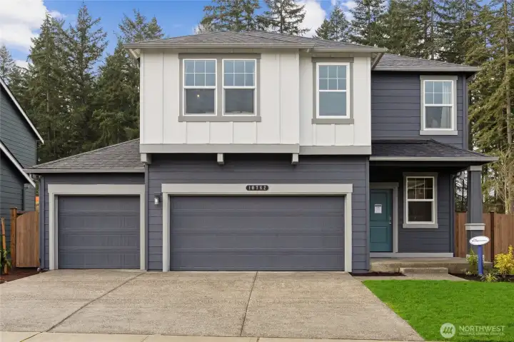 Welcome to Harrison Court by D.R Horton! The Bridgewater plan offers 2770 square feet of luxury living space! Virtual staging in following photos.
