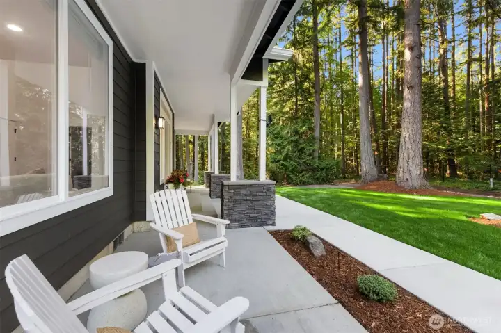 Enjoy spacious patio areas in both the front and back yards. Enjoy spacious patio areas in both the front and back yards.