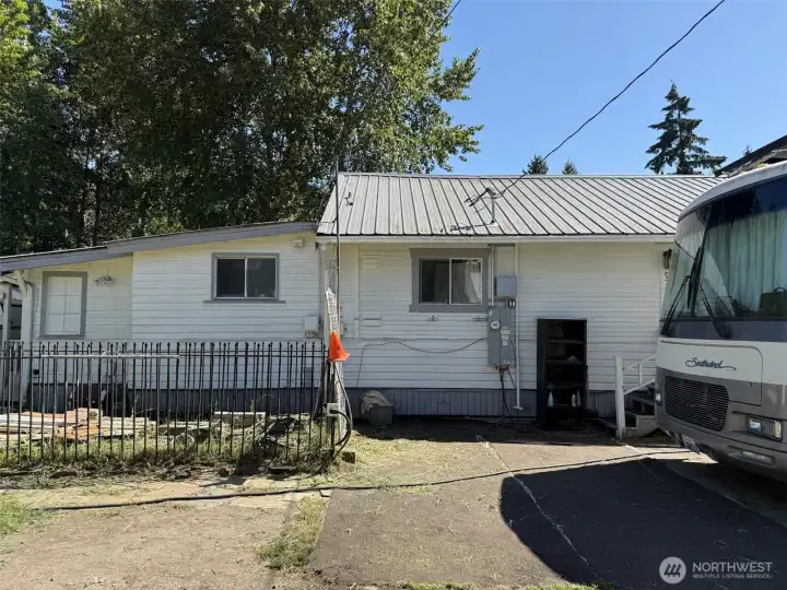 Room for RV parking with 50amp service. Room for RV parking with 50amp service.