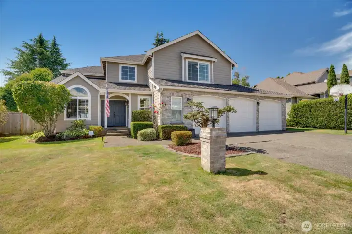 Thank you for touring this thoughtfully updated Westhampton home. We hope you'll schedule a private showing and experience everything it has to offer in person.