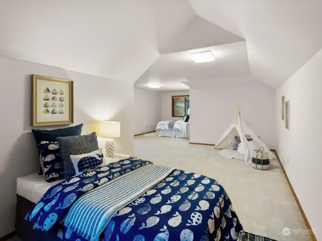 3rd top floor guest bedroom with new carpet could serve as bonus of rec room.