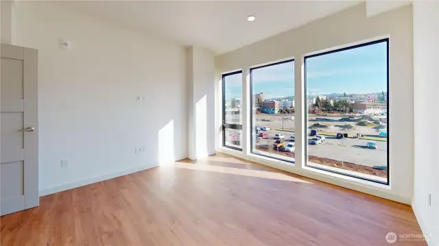 2nd bedroom