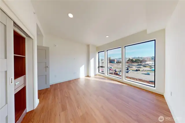2nd bedroom