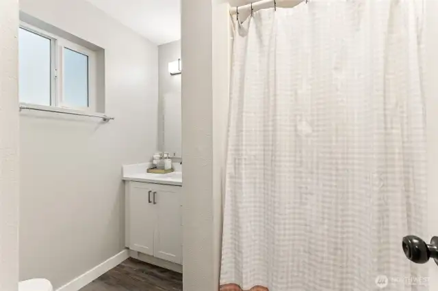 Lower Level ADU 3/4 Bathroom