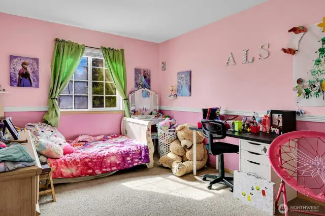 Guest Bedroom NO. 1