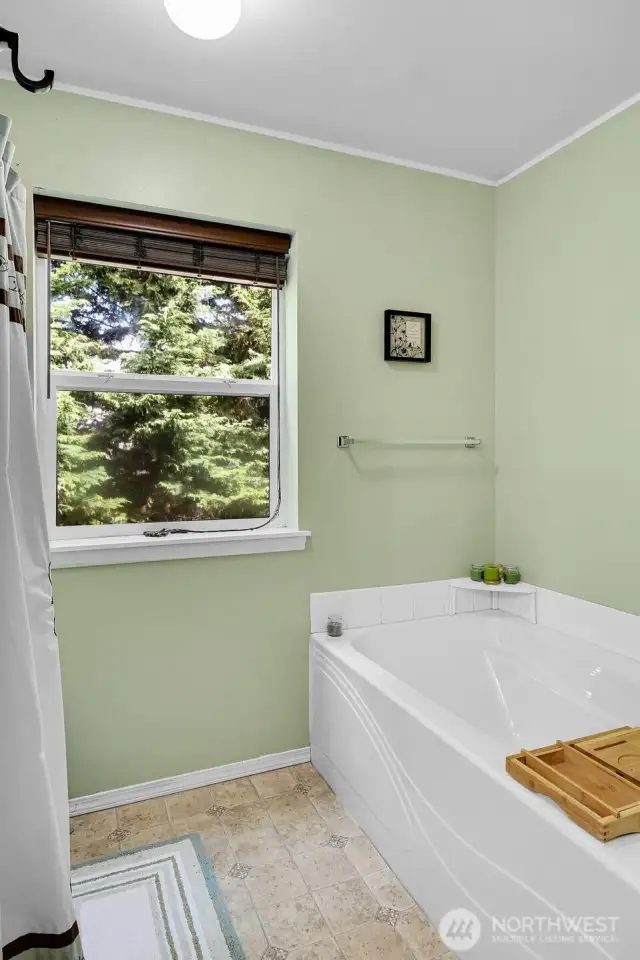 Primary Bedroom's Soaking Tub!