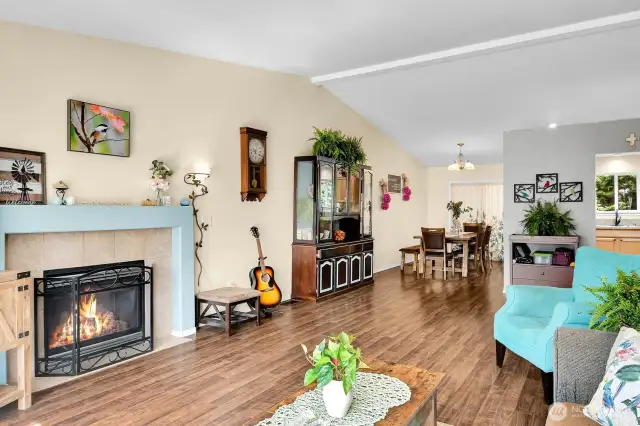 Living Room with Gas Fireplace creating a Cozy Atmoshpere!