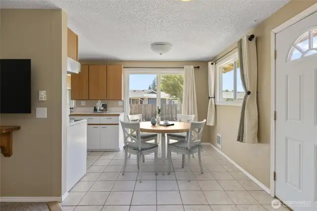 Virtually staged dining area