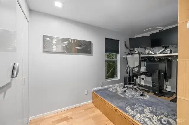 2nd bed features Captain’s bed which pulls up from floor; currently used as office