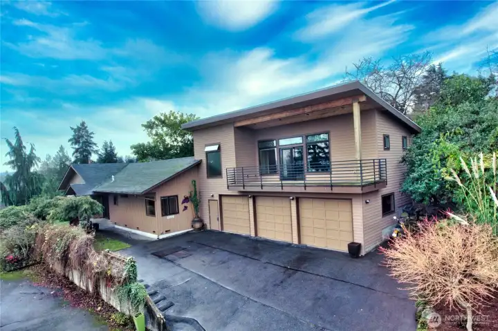 Upper level ADU over 880sf garage, private entrance