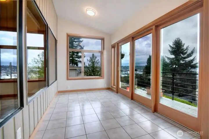 SE facing sunroom