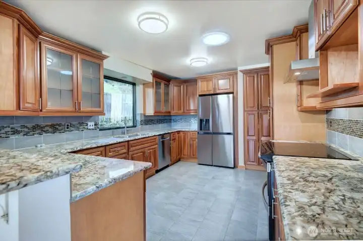 Lots of counter space and cupboards