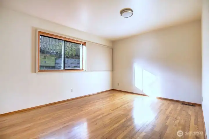 Primary Bed/main level