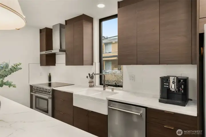 West facing kitchen brings in great natural light