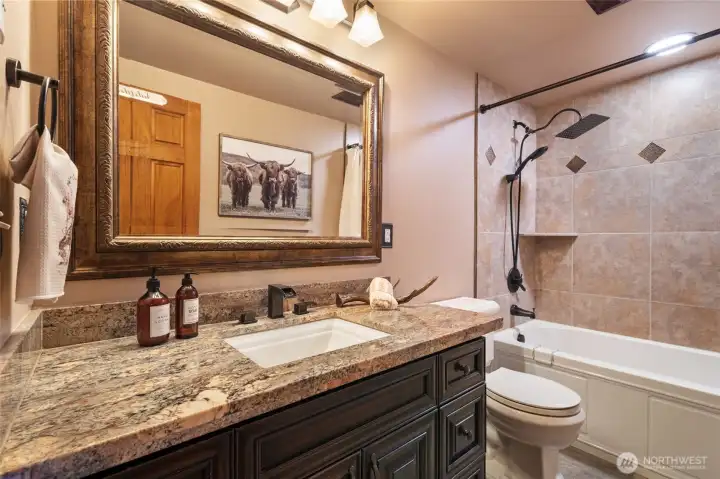 Guest Bath/Main