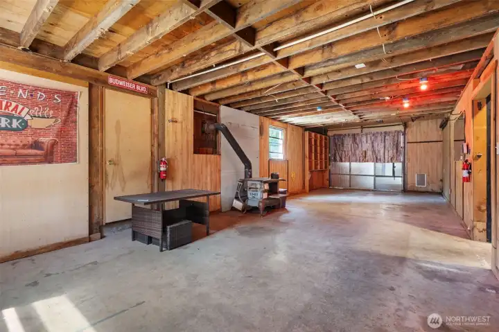 Party Room/Shop