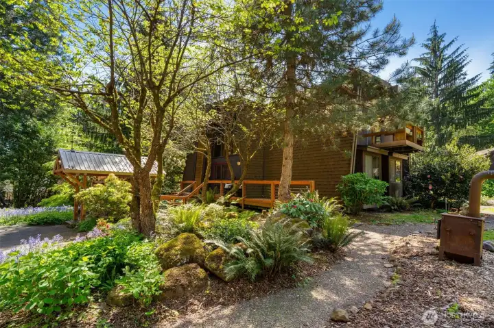 Front Yard House