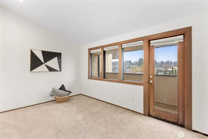 Large 2nd bedroom