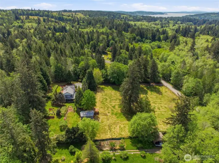 Perfect view of the property.  Would be a wonderful Mini Farm!