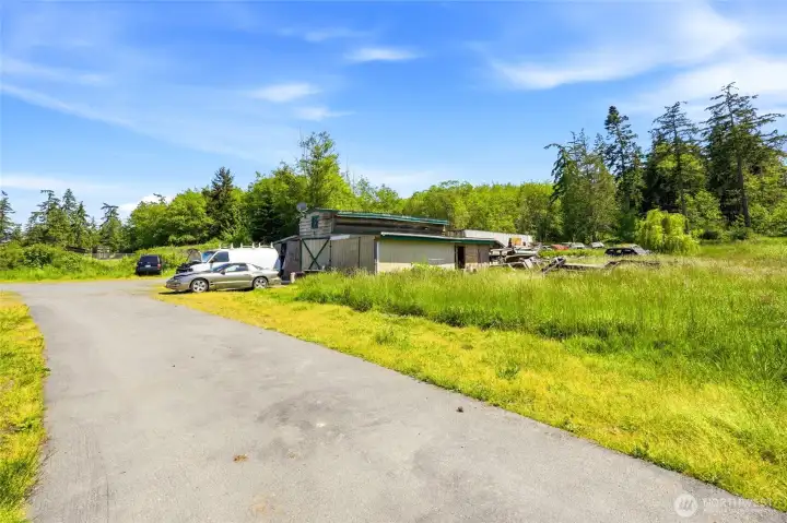 Barn to the right