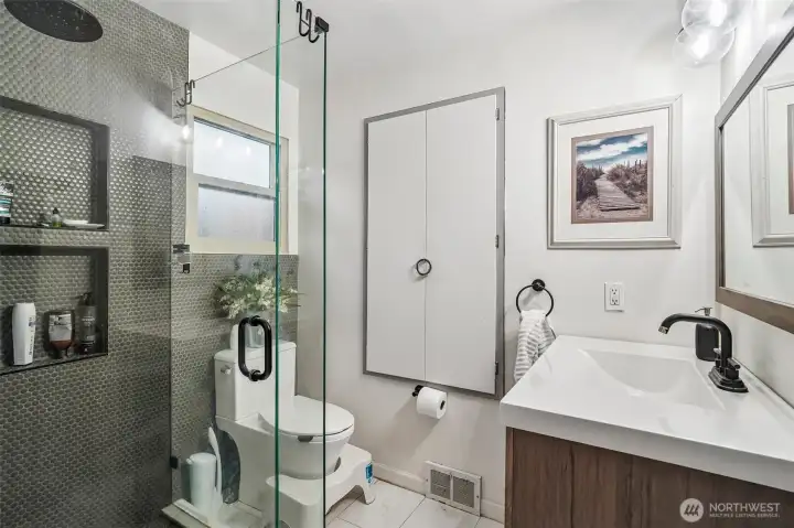 3/4 Bathroom