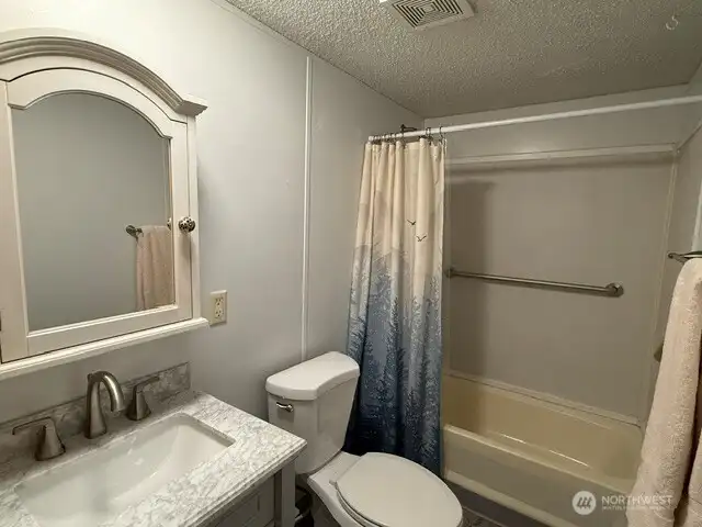 Common Bath
