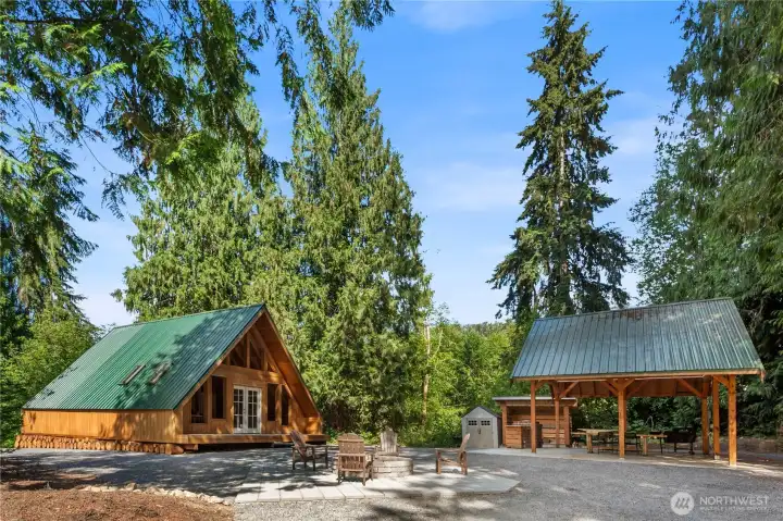 outdoor entertaining area