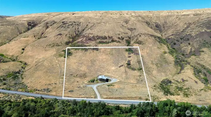 Approx. 4.66 acre boundaries Approx. 4.66 acre boundaries