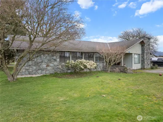 Main large home, 2 additional homes, dairy - all on shy 20 acres