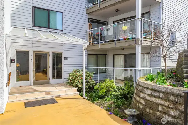 ALKI SHORES Condominiums