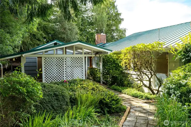 Path to entryway
