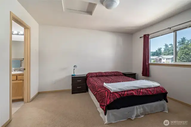 Spacious Primary Bedroom!