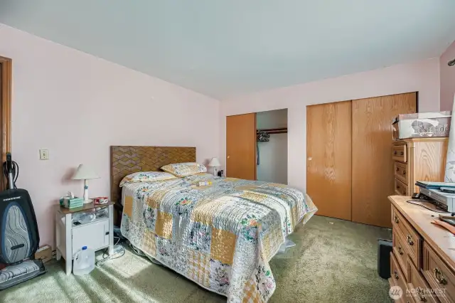 Upstairs spacious primary bedroom