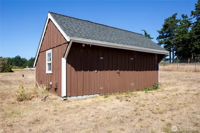 Well house with extra storage