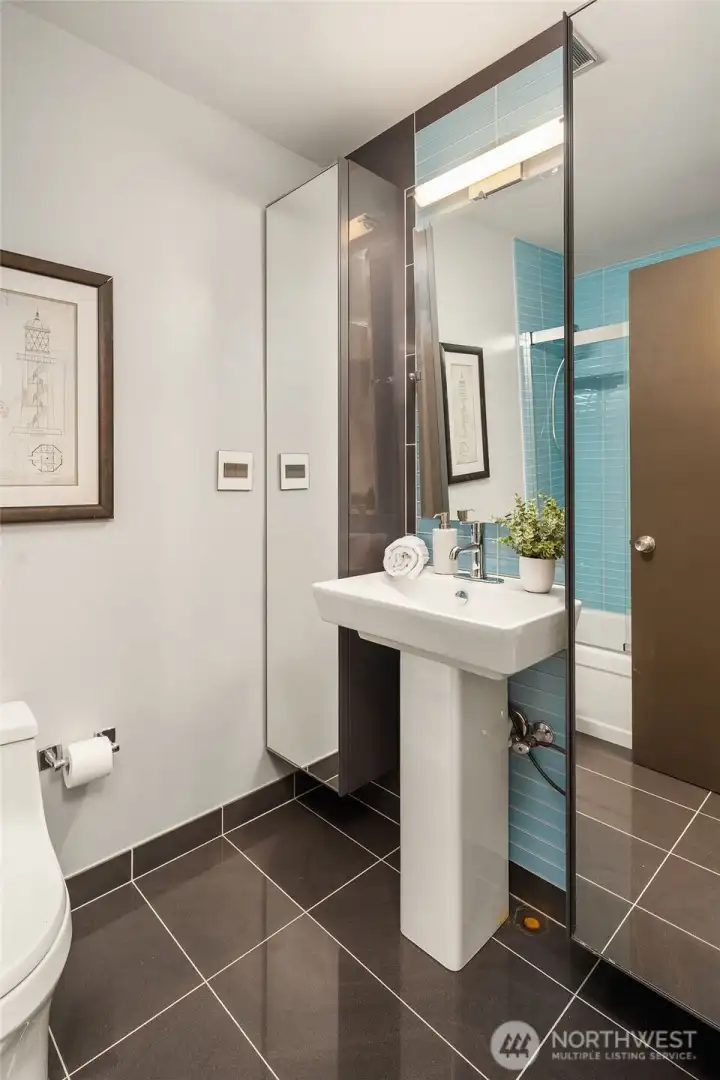 2nd bathroom