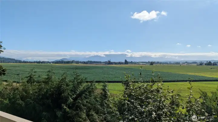 Enjoy this valley view every day!