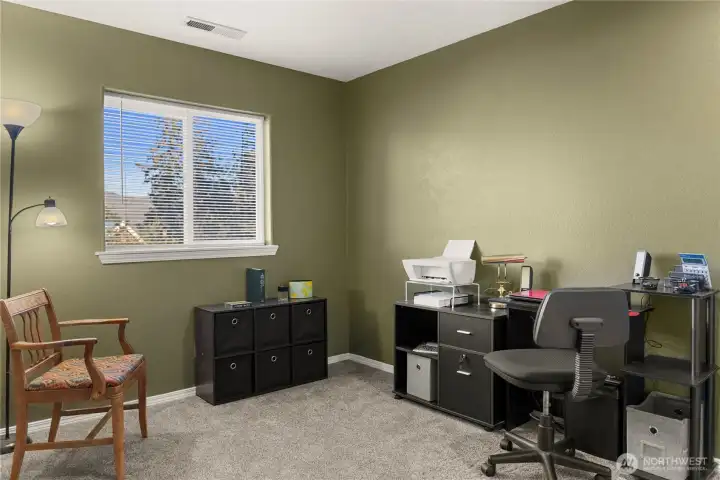 Bedroom/office area