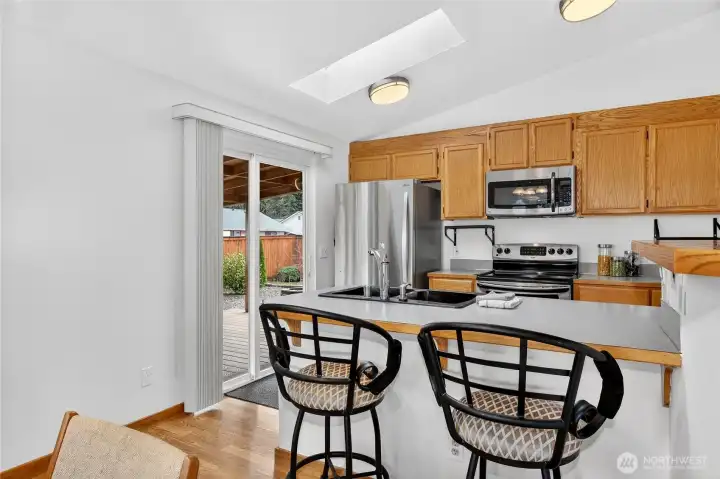 Island Kitchen w/ Newer Refrigerator