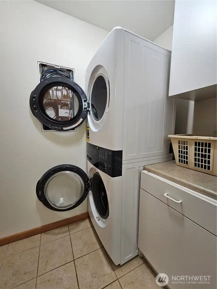 Stacker Washer/Dryer stays