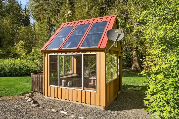 Green Thumb? Here is your "Happy Place"...