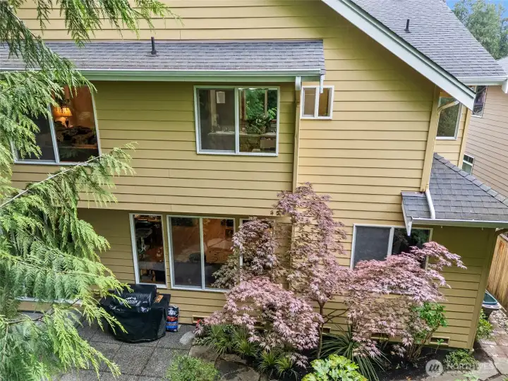 Peace & privacy abound in this natural setting.