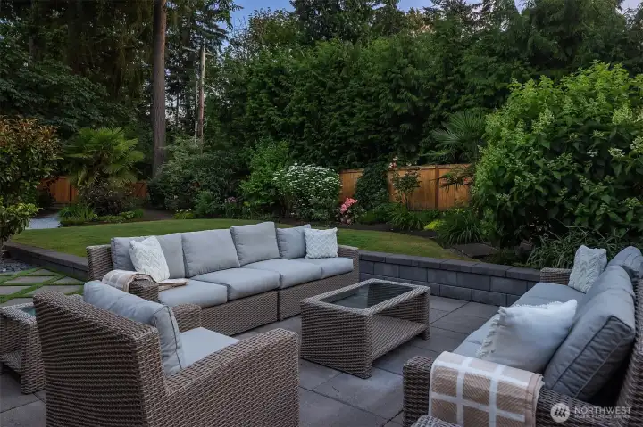 Relax or host parties on the expansive patio. Relax or host parties on the expansive patio.