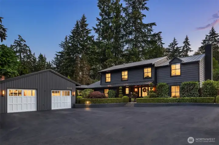 Newer 2-car garage plus ample guest parking. Boat parking with separate access, too! Newer 2-car garage plus ample guest parking. Boat parking with separate access, too!