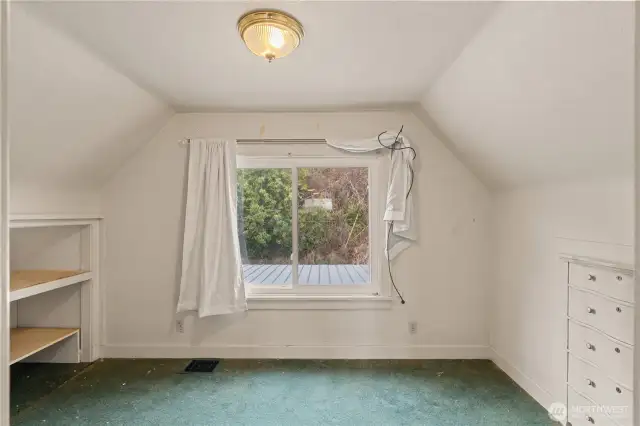 Upstairs bedroom
