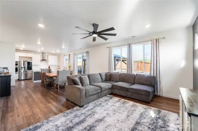 Open living & kitchen layout!