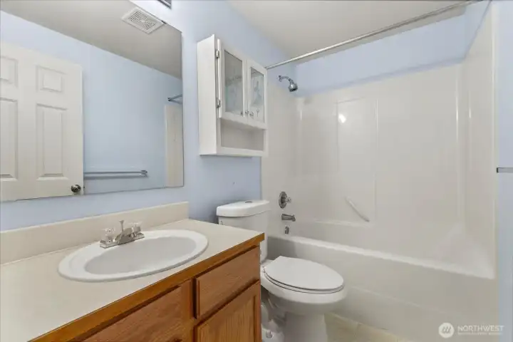 2nd Bathroom