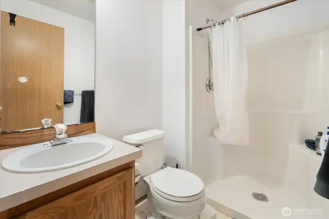 -A ¾ primary bathroom means being clean as a whistle is no sweat.
